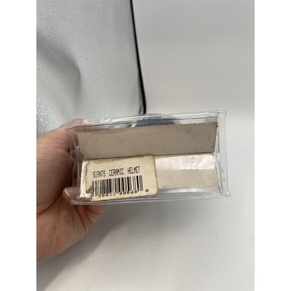 Giants 1997 Ceramic Team Helmet, NFL Giants,New (Scoreboard) (J2) - Picture 3 of 3